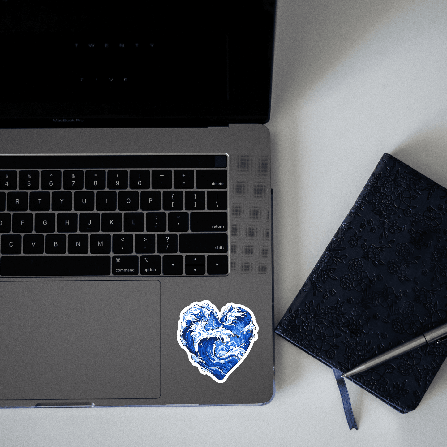 Heart of ocean sticker - sticckiz.com