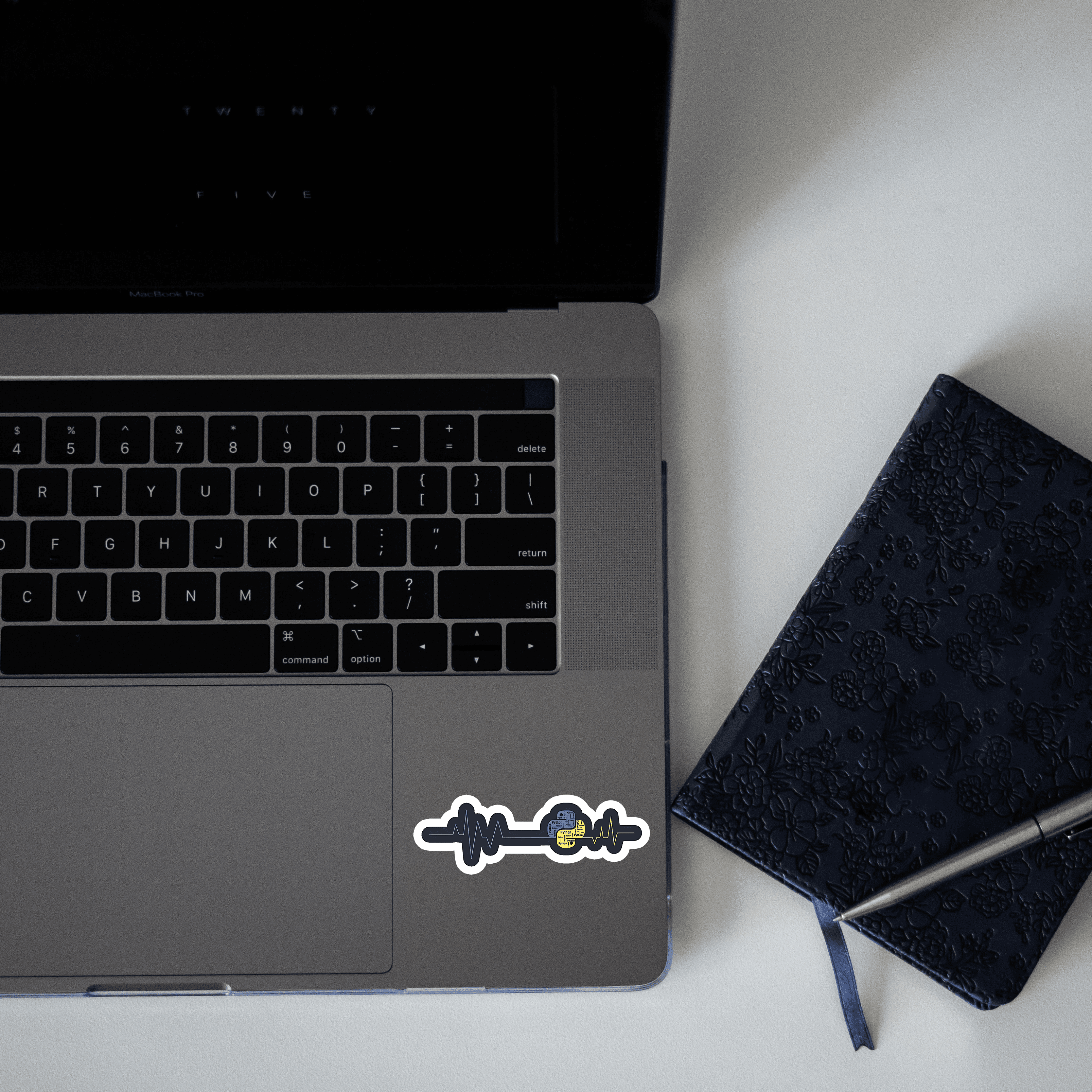 Coding Heart Sticker - sticckiz.com