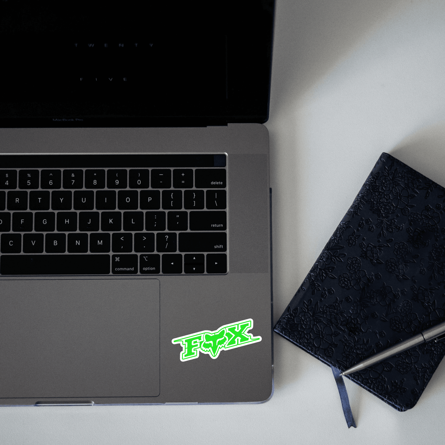 FOX Sticker - sticckiz.com