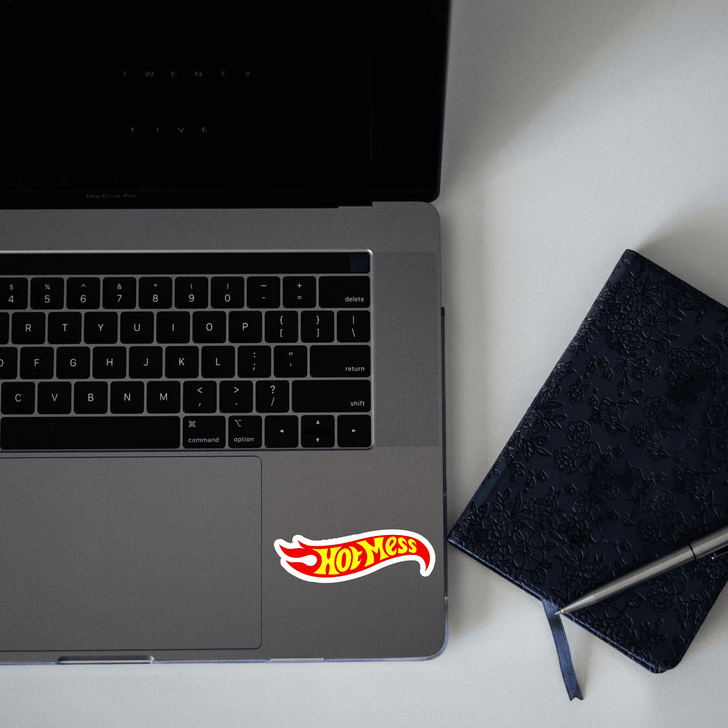 hotmess sticker - sticckiz.com