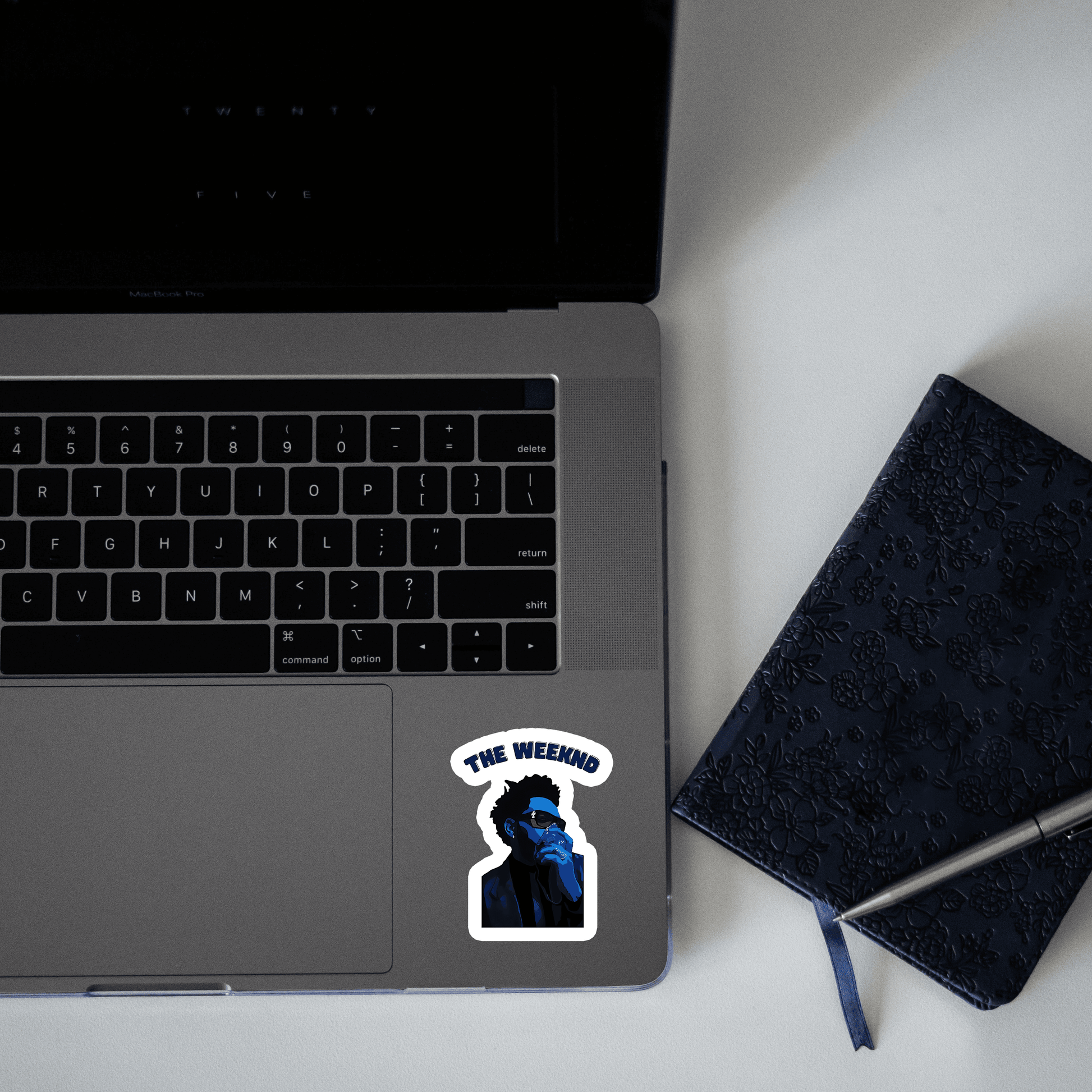 the weekend sticker - sticckiz.com
