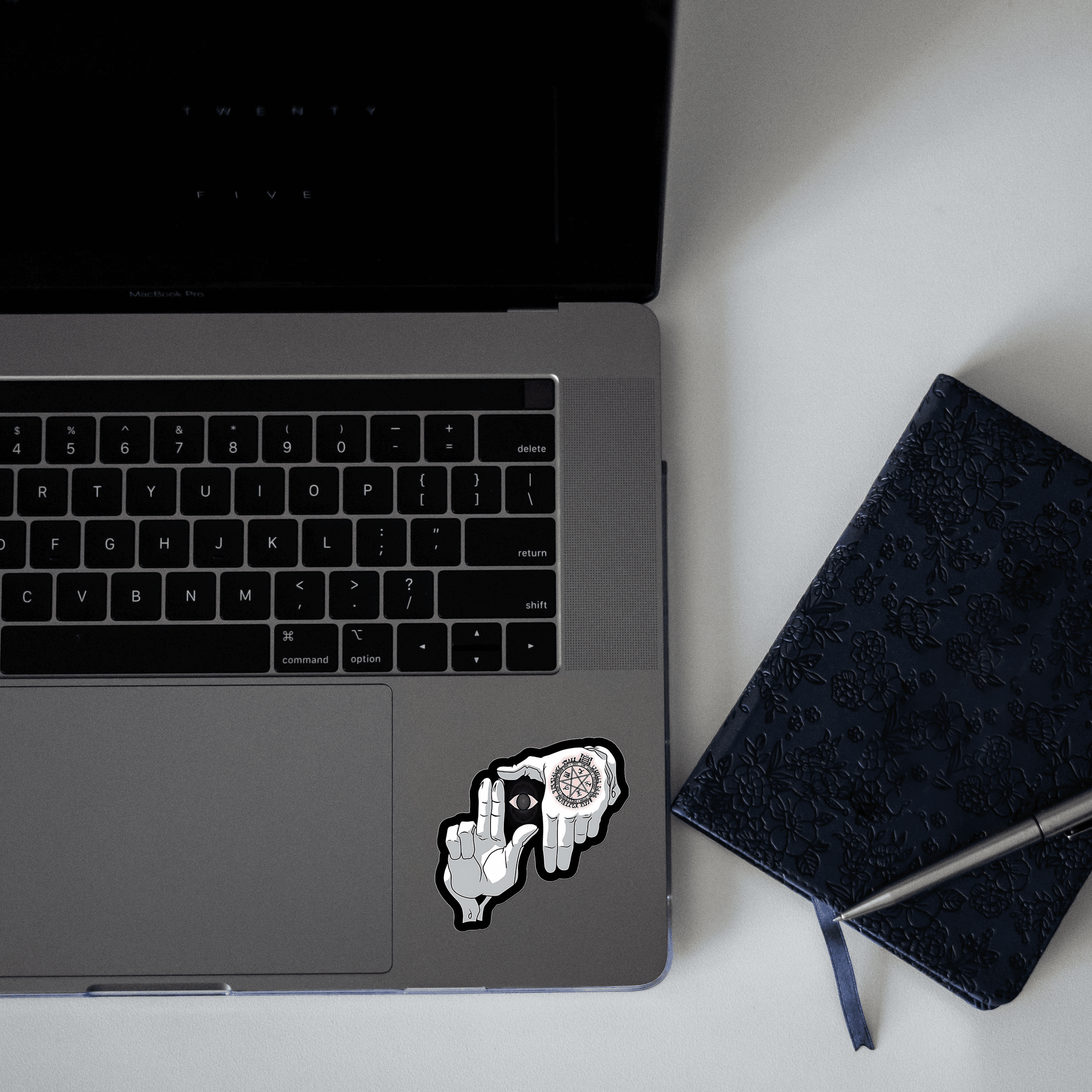 Alucard Magnet _ Fingers Sticker - sticckiz.com